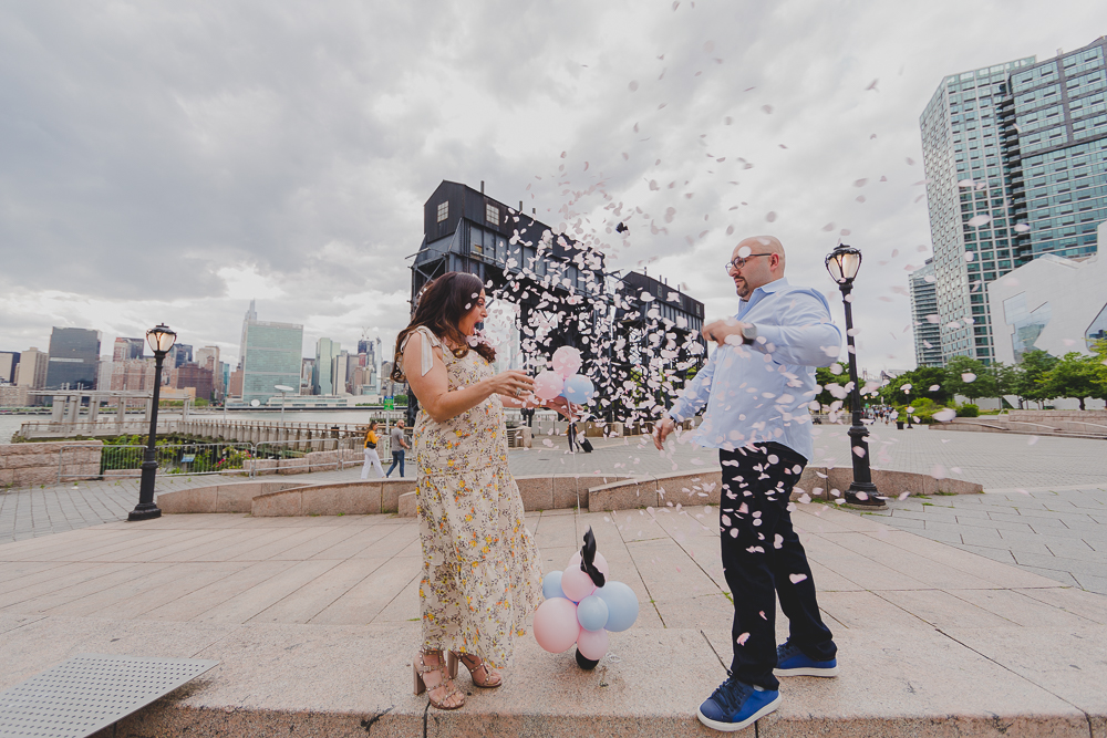 Greek couple find out in sex reveal balloon that it's a girl.